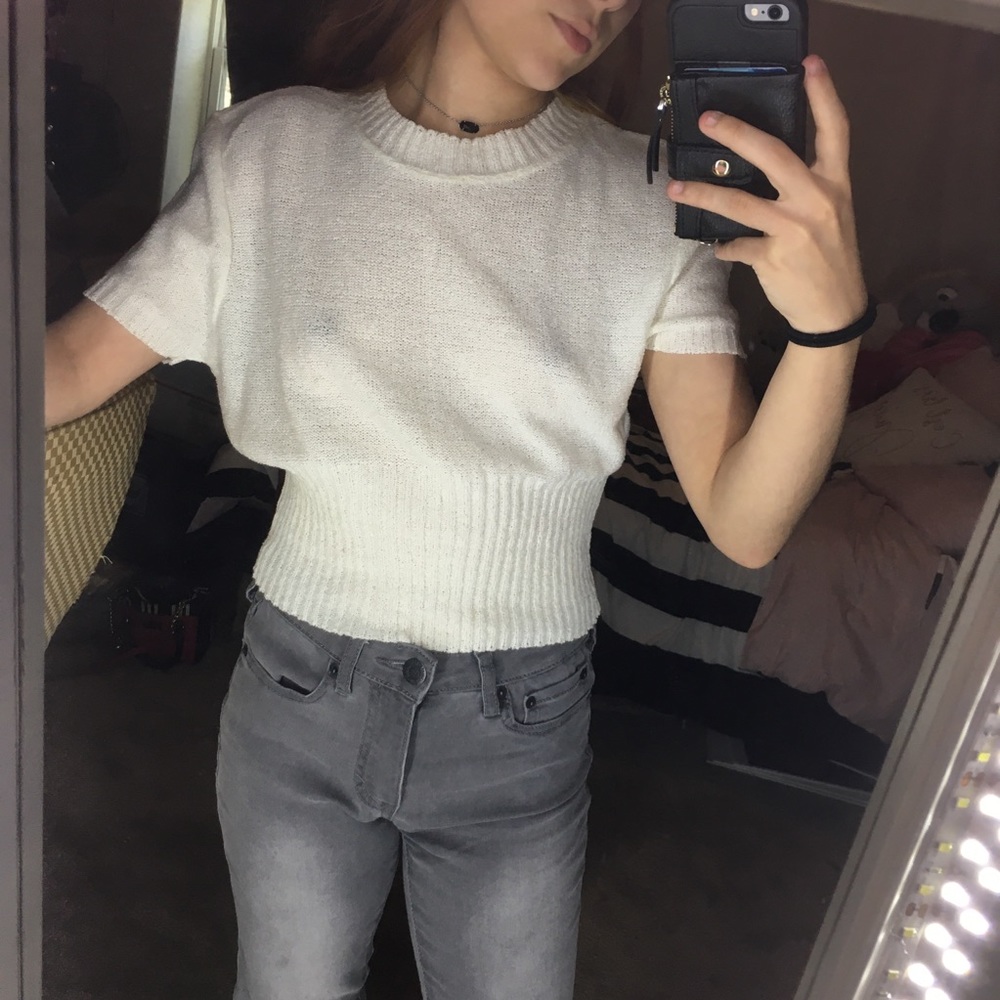 3/$15 White sweater ribbed crop top